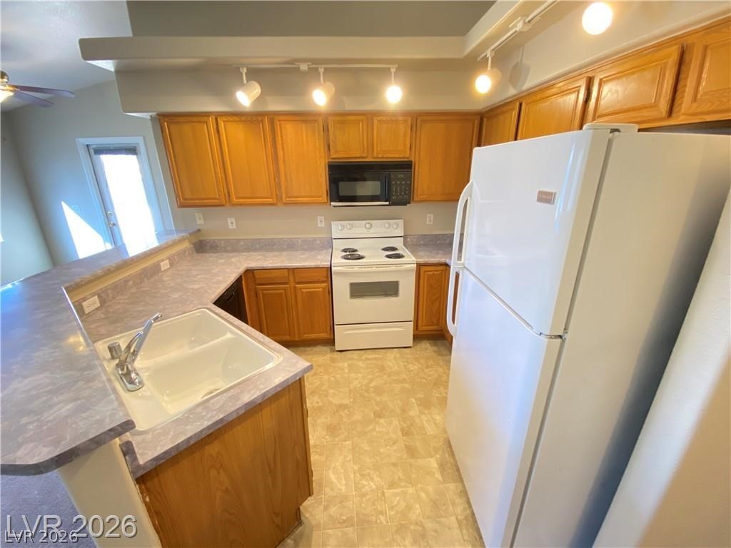 Photo 4 of 384 Sunward Drive #0