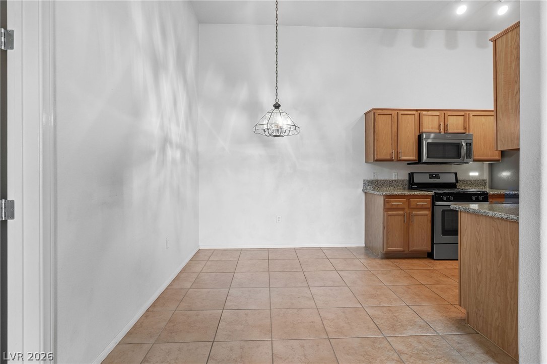 Photo 17 of 41, 2305 W Horizon Ridge Parkway #2524