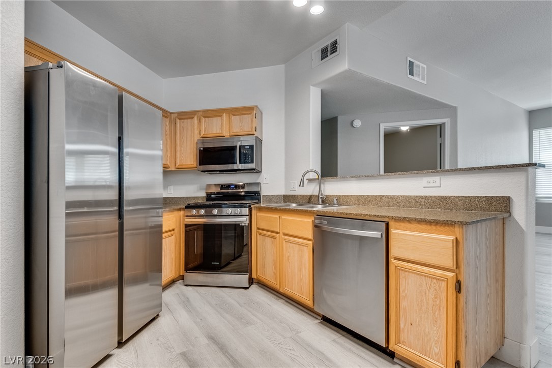 Photo 11 of 27, 10550 W Alexander Road #1139