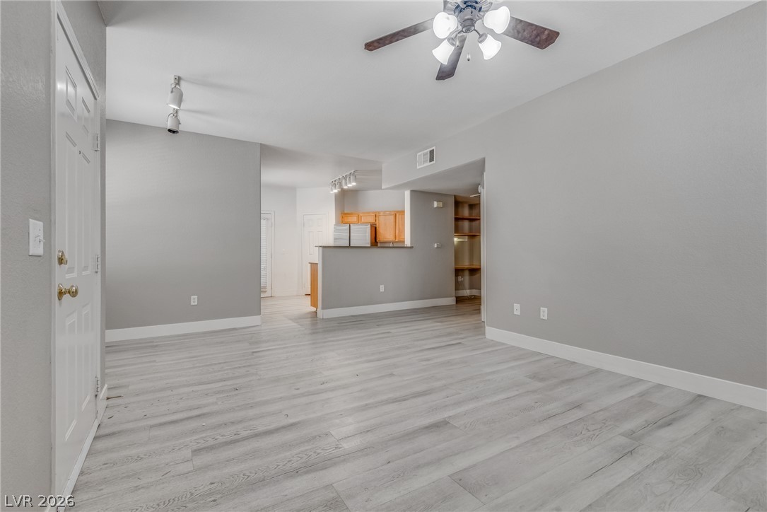 Photo 7 of 27, 10550 W Alexander Road #1139