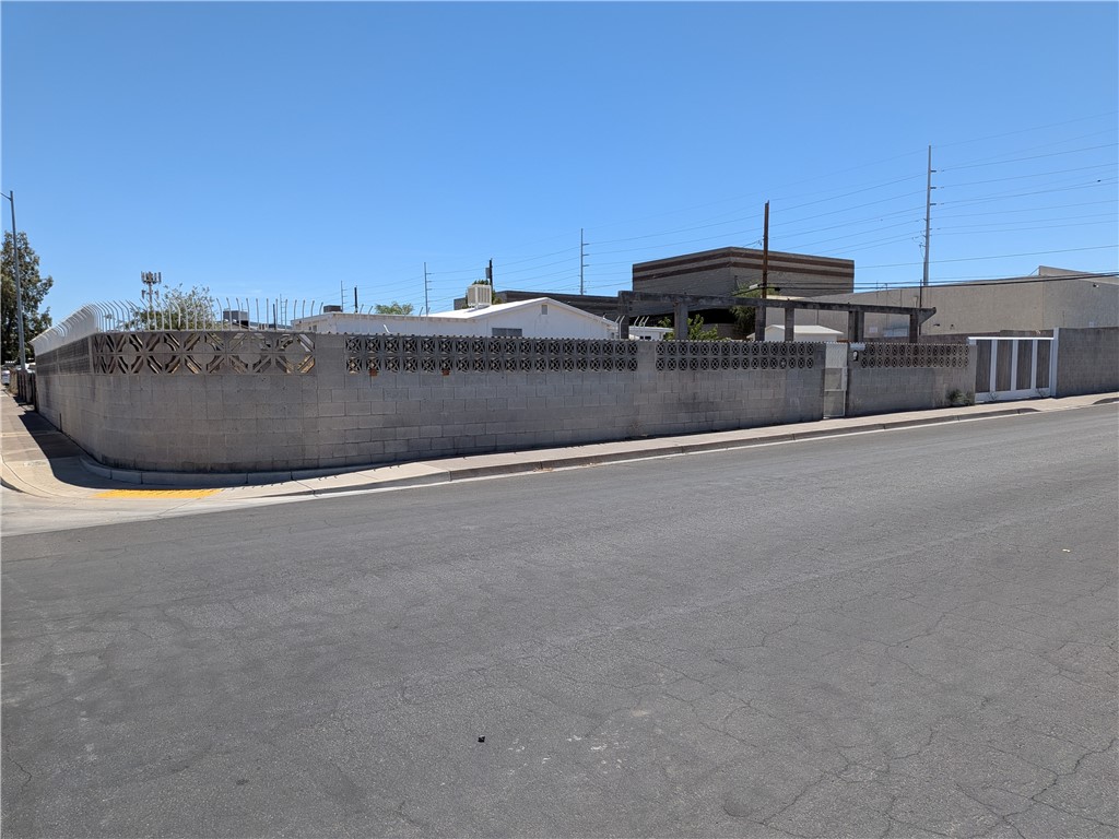 1337 Palm Street, Henderson