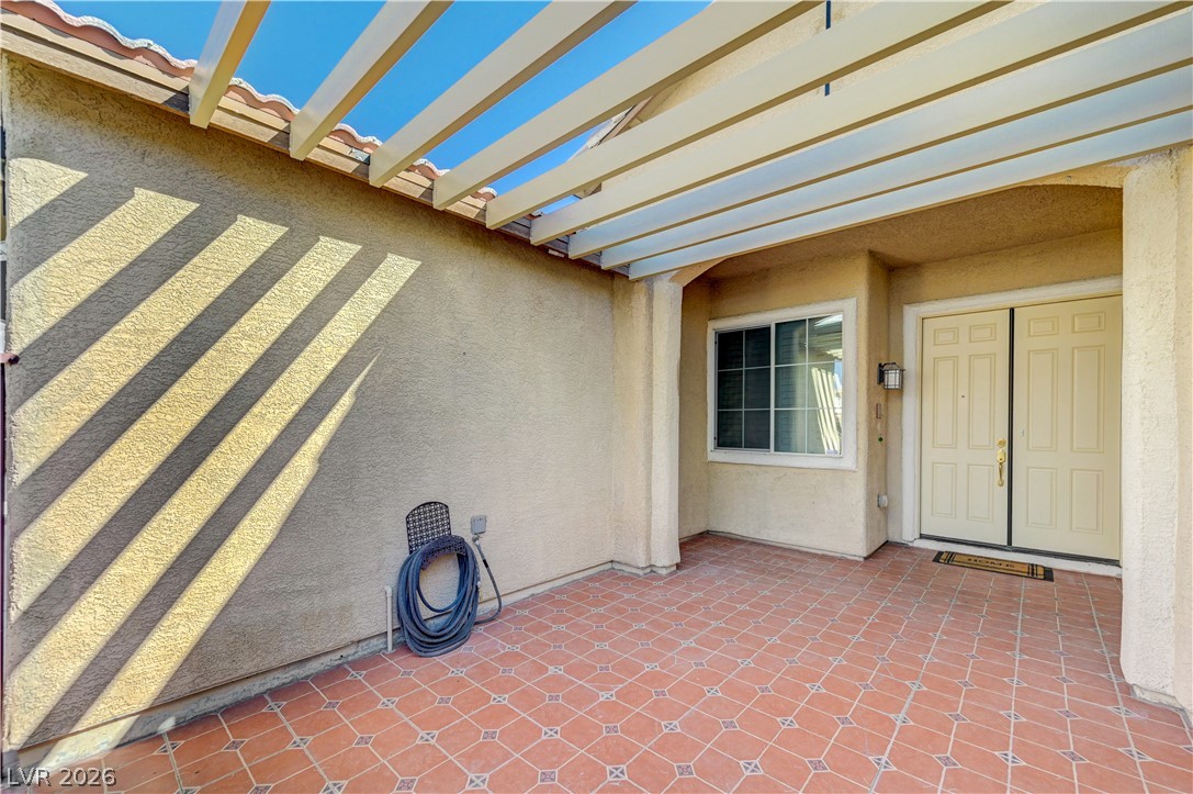Photo 2 of 6641 Black Oaks Street