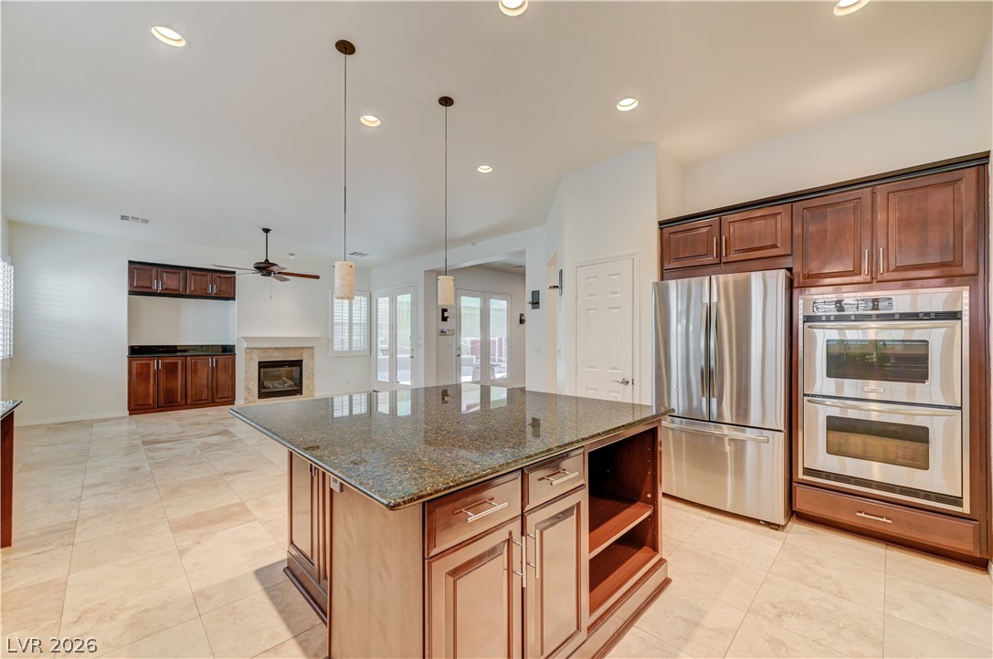 Photo 9 of 49, 6641 Black Oaks Street