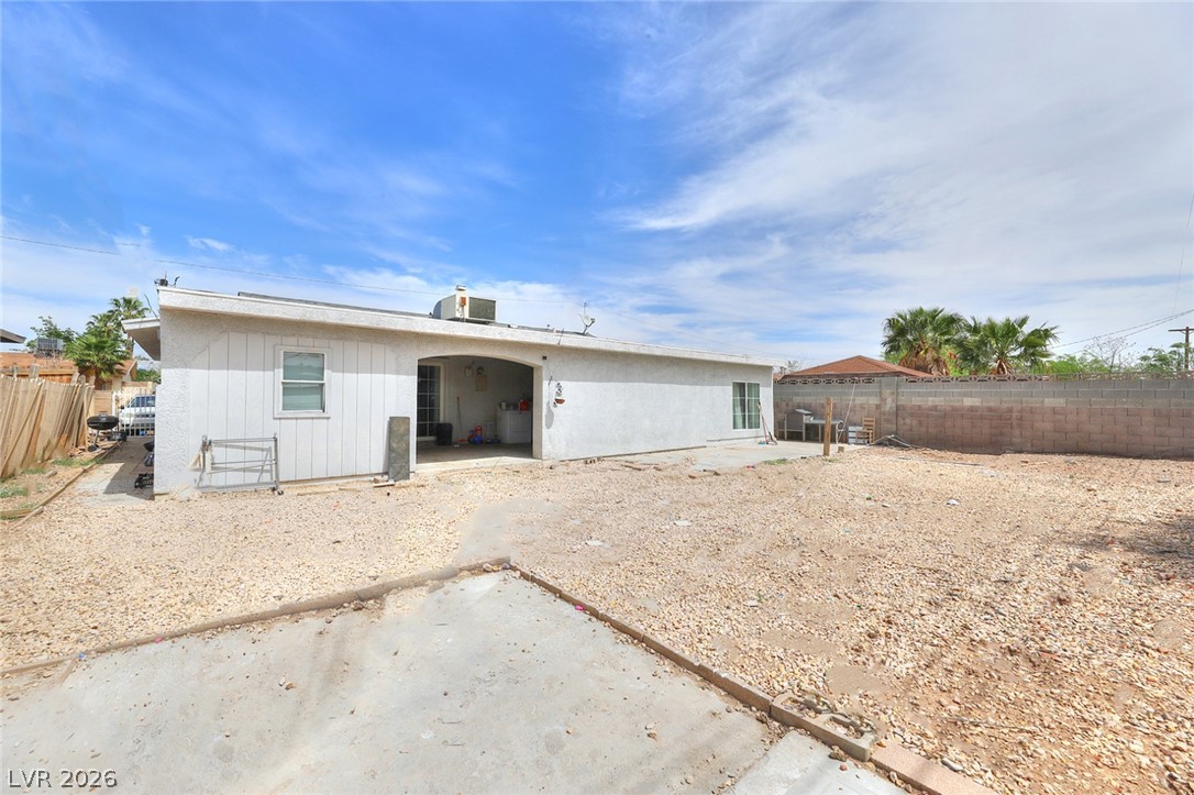 Photo 7 of 17, 6221 Casada Way