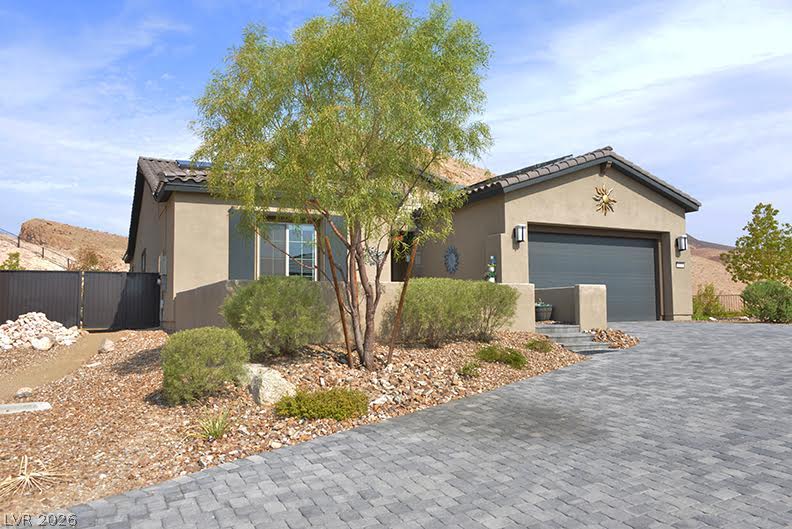 Photo 3 of 174 Crimson Cactus Avenue