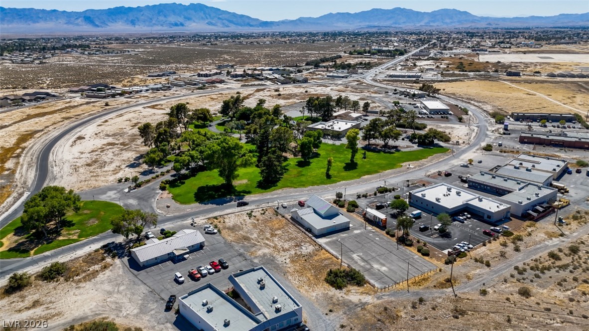 Photo 4 of 2260 E Calvada Boulevard