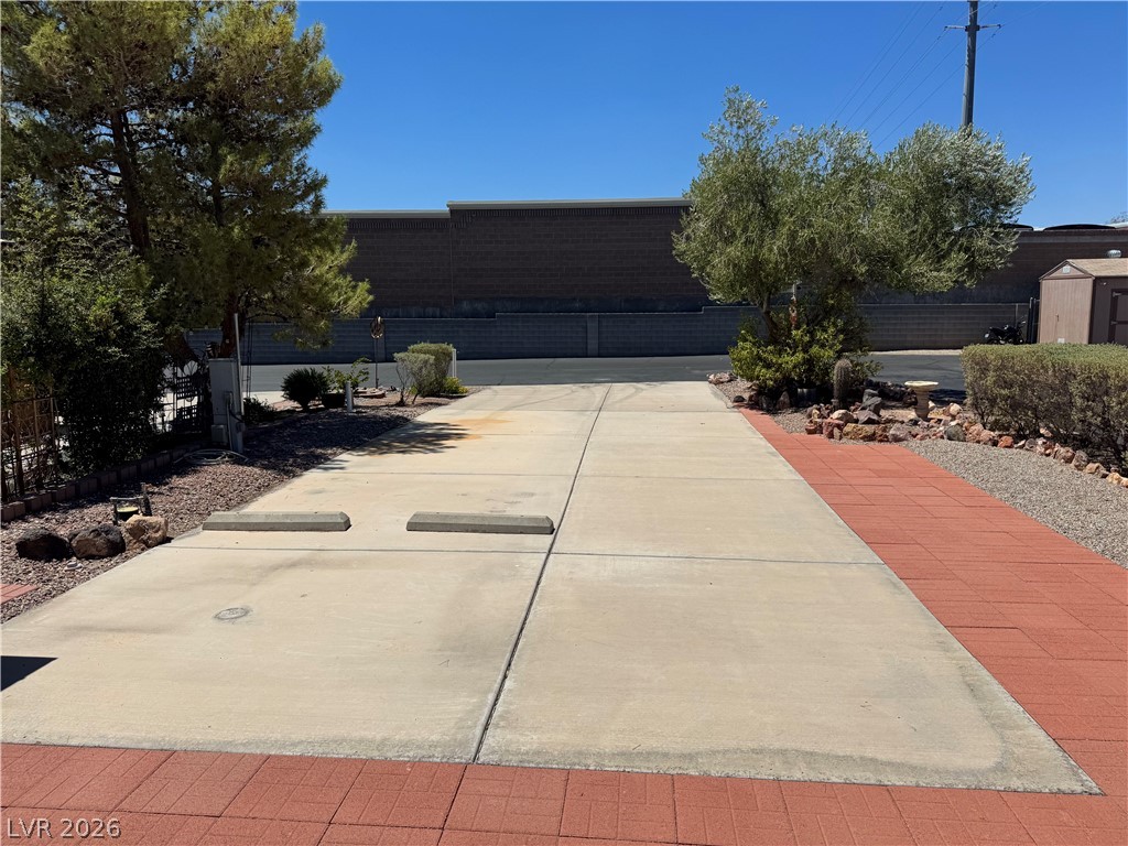 Photo 10 of 39, 871 Robin Way