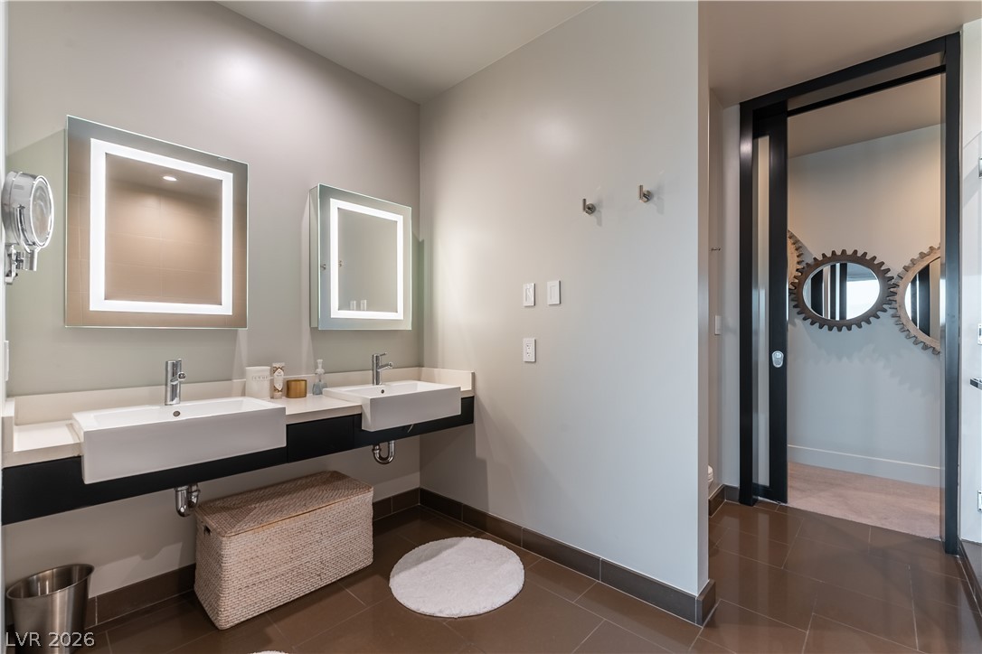 Photo 28 of 33, 2600 W Harmon Avenue #56004