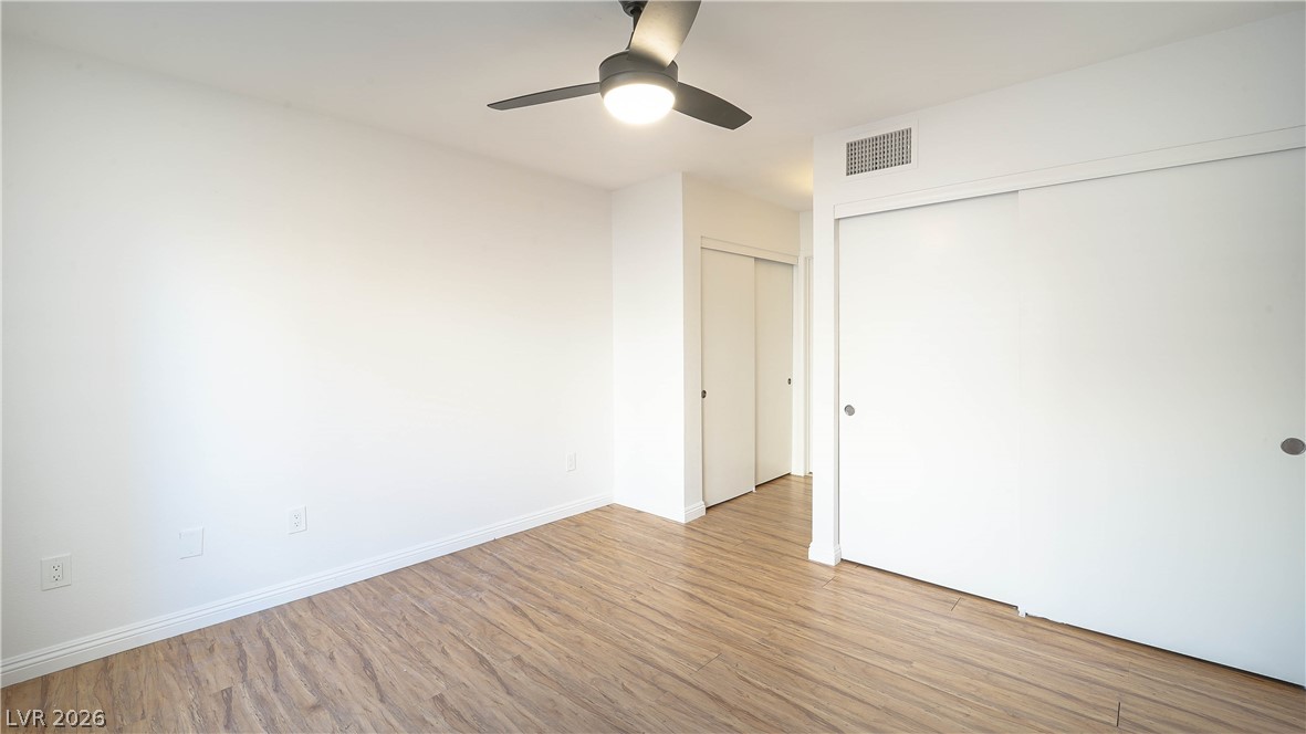 Photo 11 of 27, 8070 W Russell Road #1099