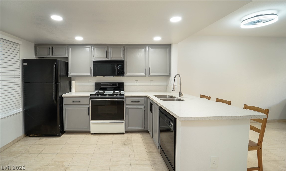 Photo 6 of 27, 8070 W Russell Road #1099
