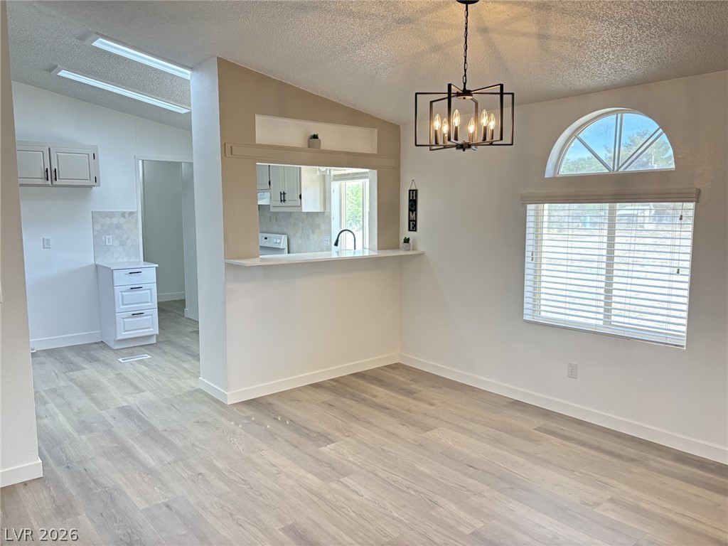 Photo 28 of 42, 3231 Paiute Boulevard