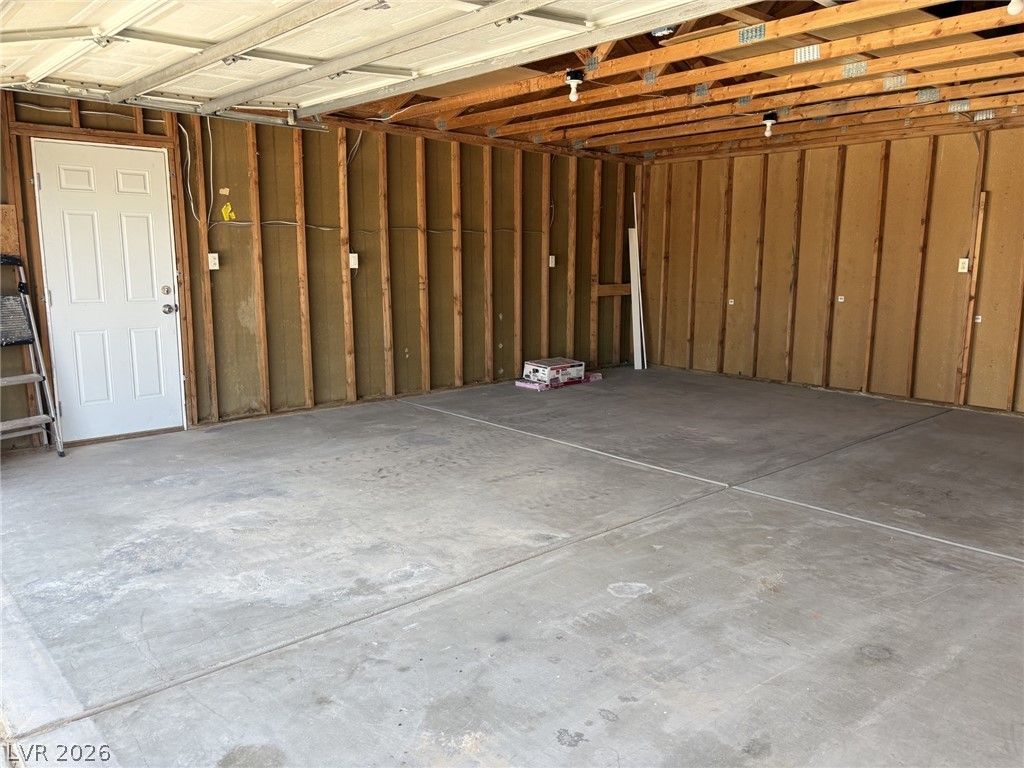 Photo 32 of 42, 3231 Paiute Boulevard