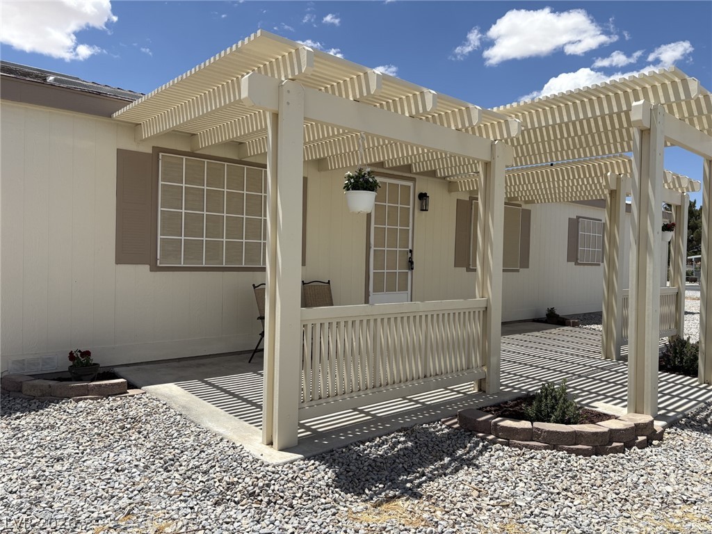 Photo 3 of 3231 Paiute Boulevard