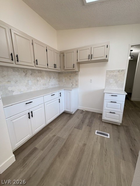 Photo 6 of 42, 3231 Paiute Boulevard