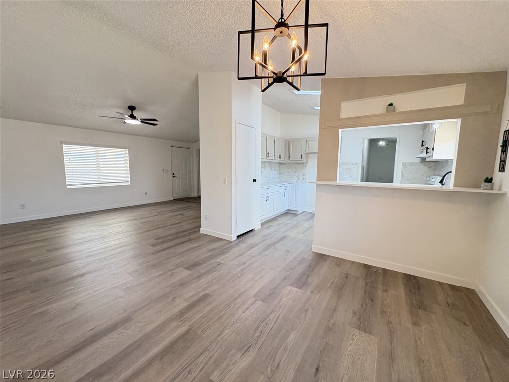 Photo 11 of 42, 3231 Paiute Boulevard