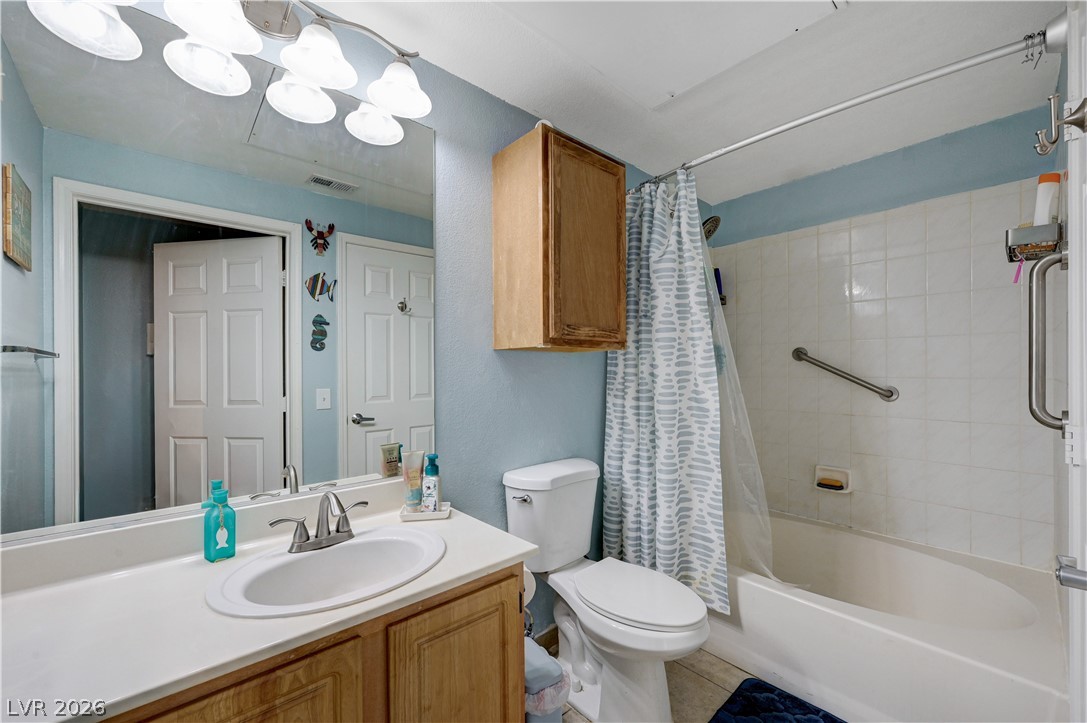 Photo 15 of 35, 8555 W Russell Road #1017