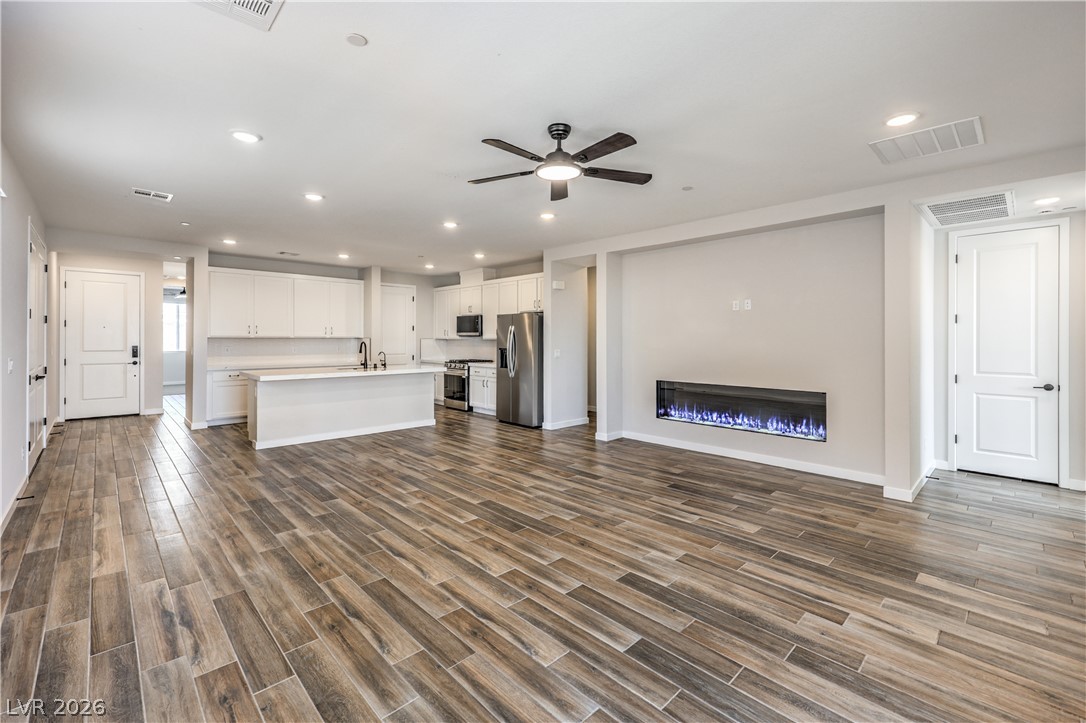 Photo 10 of 41, 8336 Tanton Ridge Street