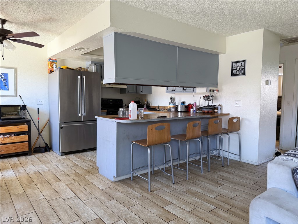 Photo 16 of 21, 4300 N Lamont Street #236