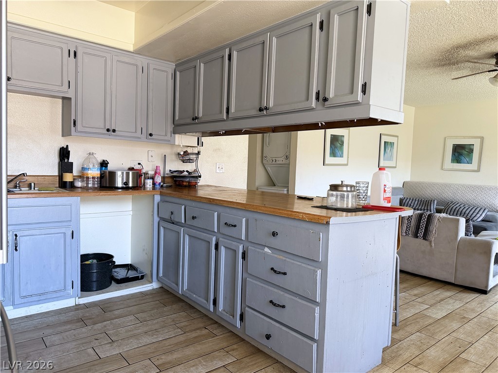Photo 17 of 21, 4300 N Lamont Street #236