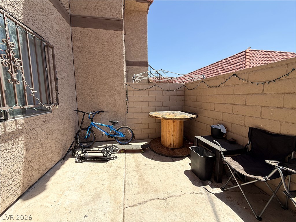 Photo 21 of 21, 4300 N Lamont Street #236