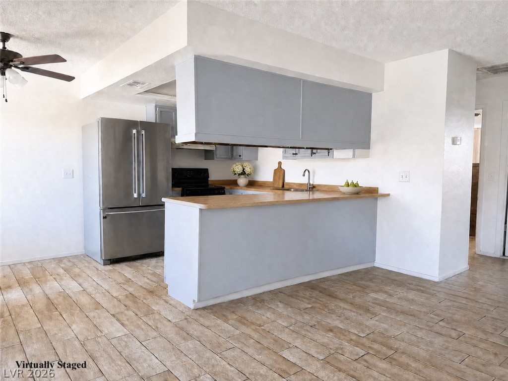 Photo 3 of 4300 N Lamont Street #236