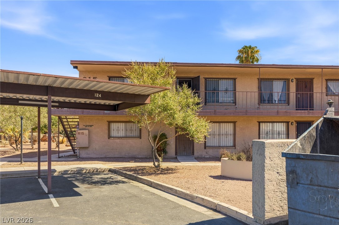 615 S Royal Crest Circle #13, Las Vegas 89169