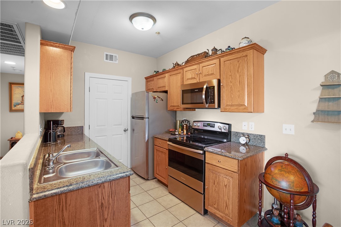 Photo 16 of 26, 3550 Bay Sands Drive #3077