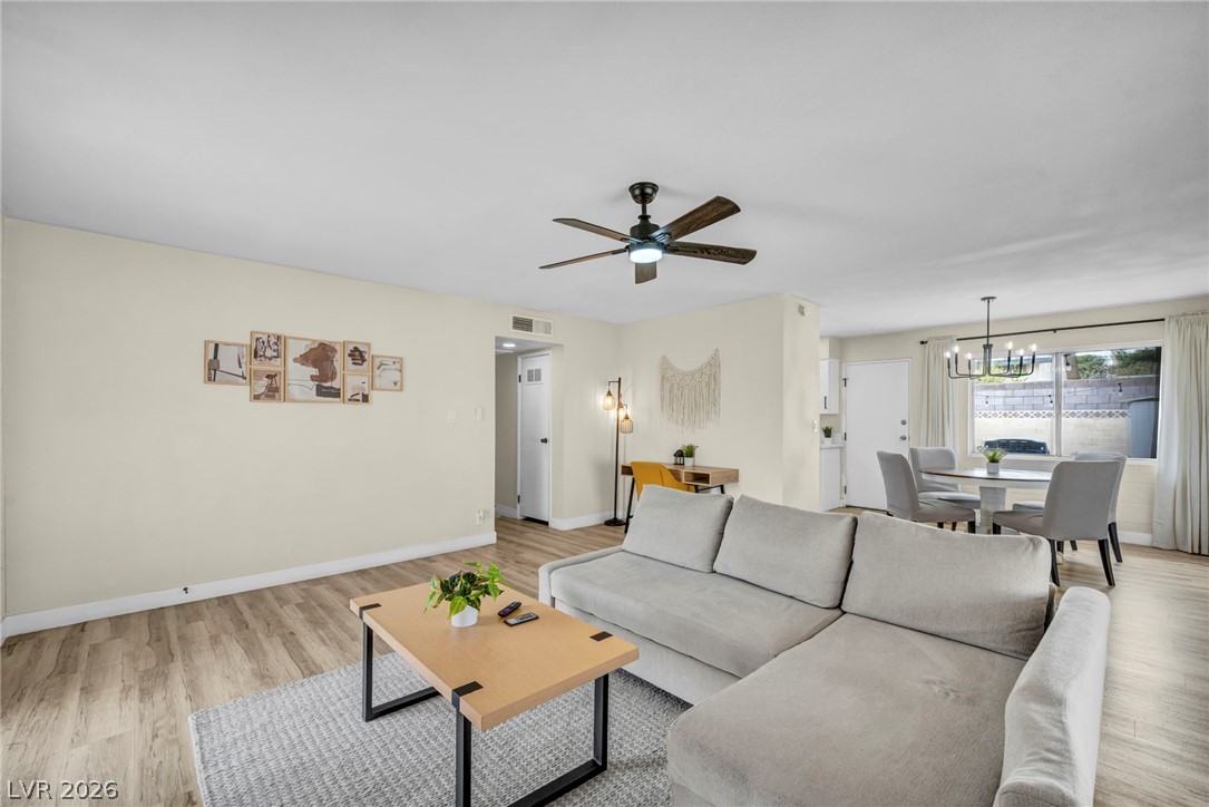 913 De Met Drive, Las Vegas