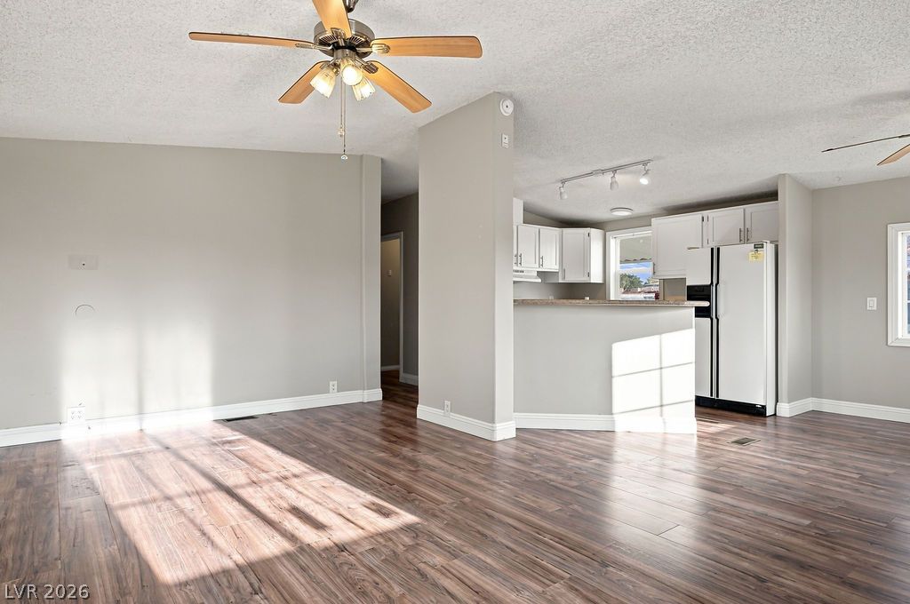 Photo 8 of 29, 2228 Castleberry Lane