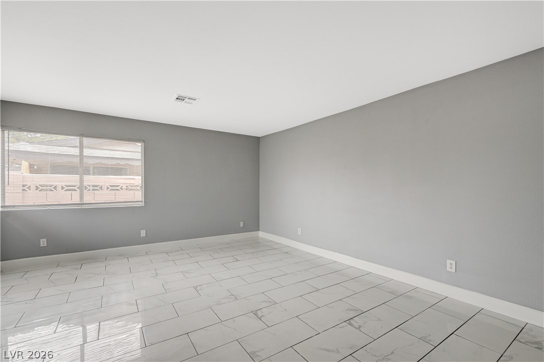 Photo 5 of 3909 W Oakey Boulevard