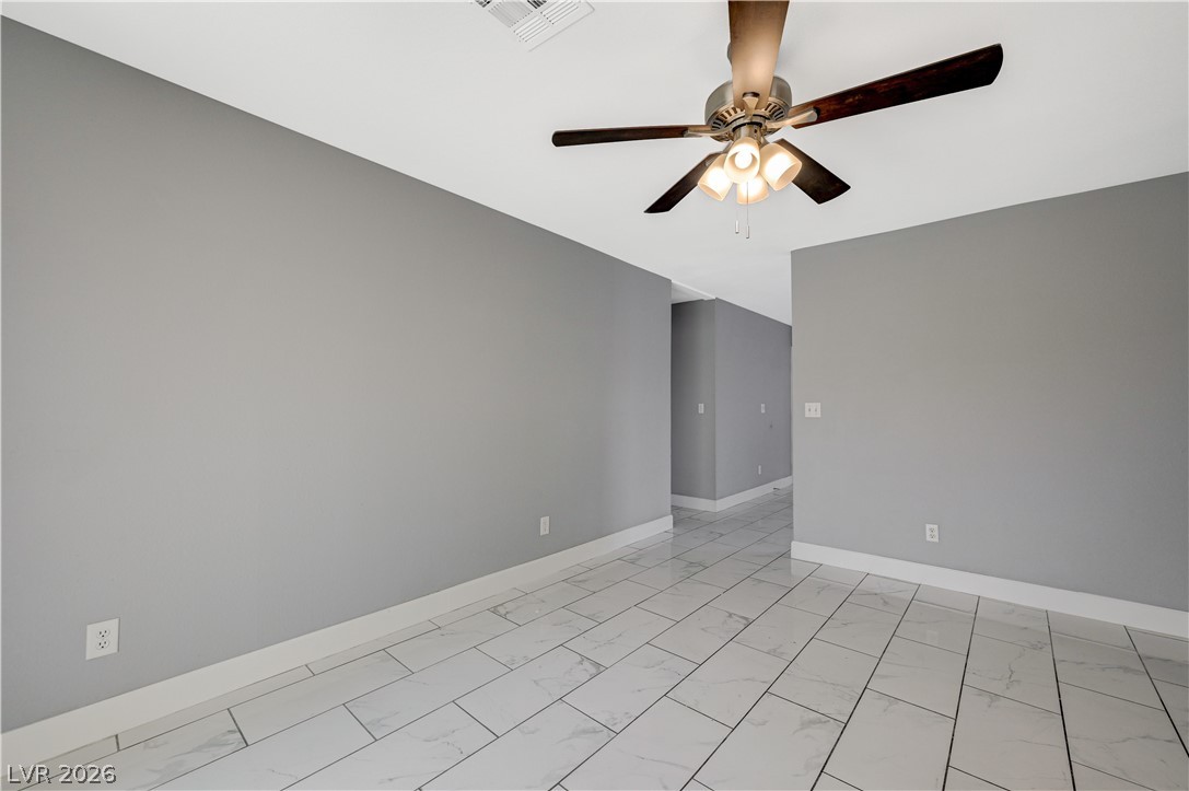 Photo 11 of 36, 3909 W Oakey Boulevard