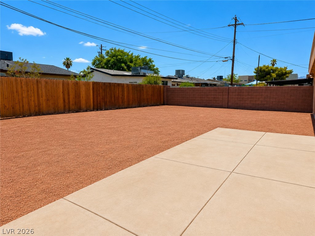 Photo 35 of 36, 3909 W Oakey Boulevard