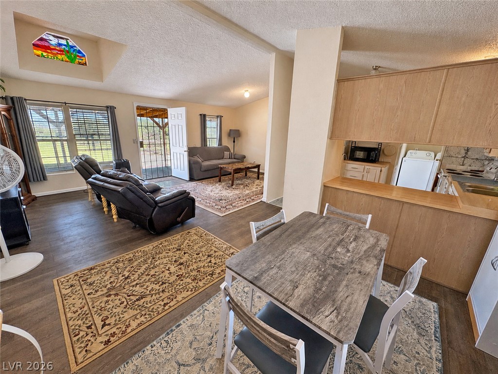 Photo 20 of 66, 3221 W Susan Avenue #4