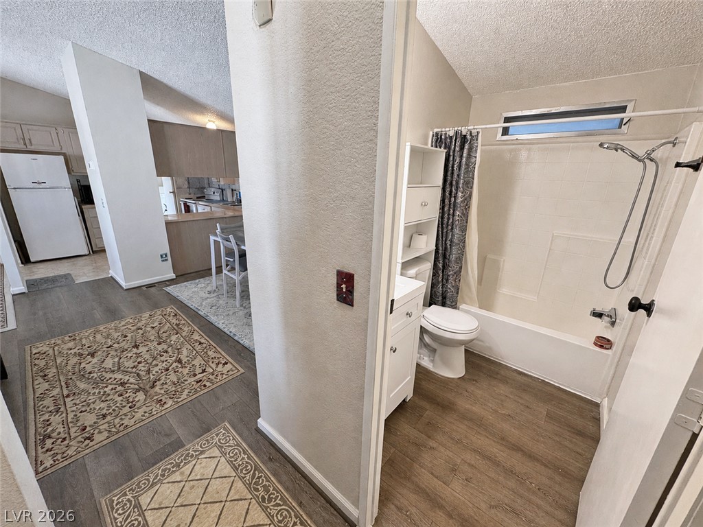Photo 40 of 66, 3221 W Susan Avenue #4