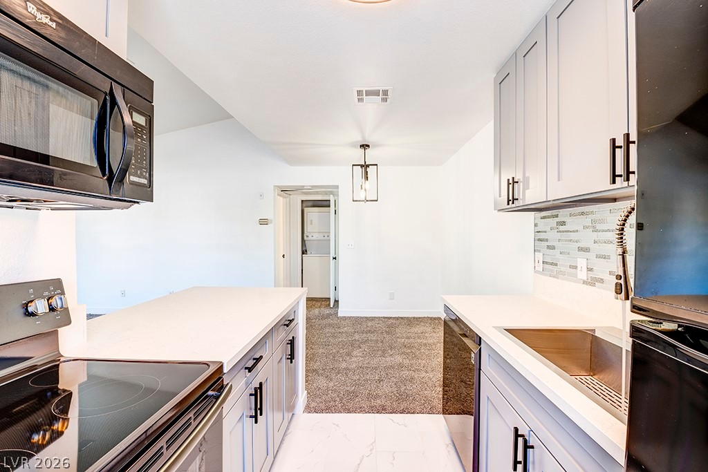 Photo 6 of 34, 5121 Lindell Road #206