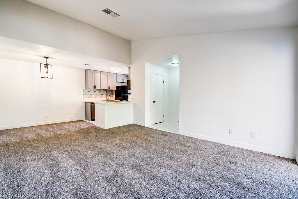 Photo 10 of 34, 5121 Lindell Road #206