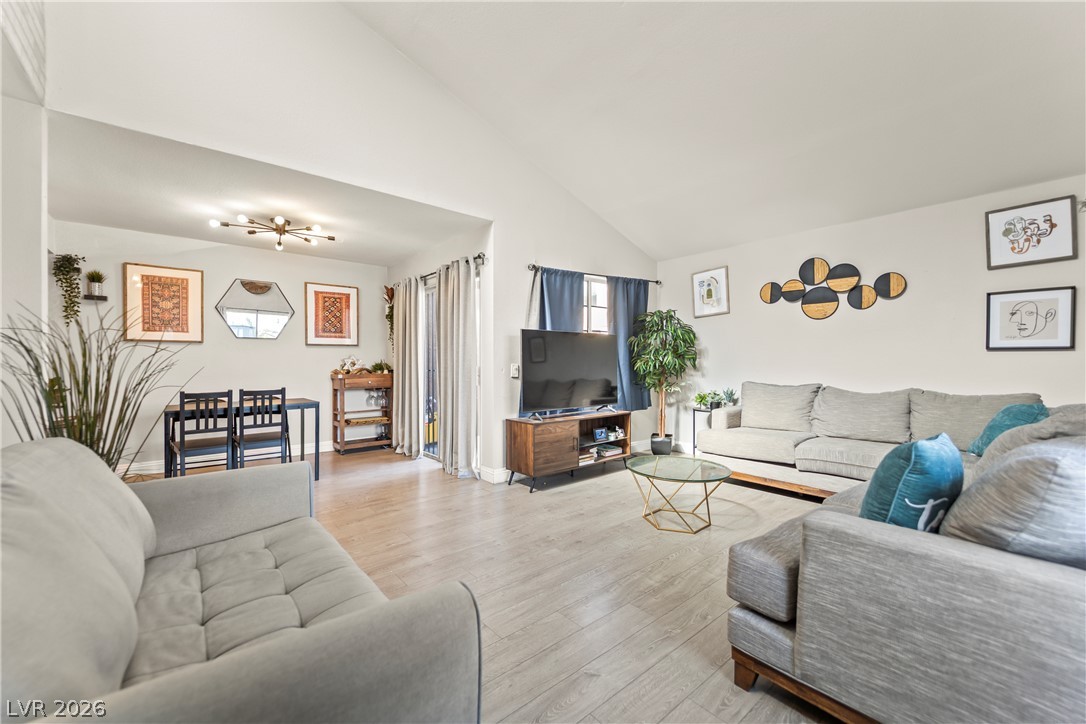 Photo 16 of 33, 1403 Santa Anita Drive #A