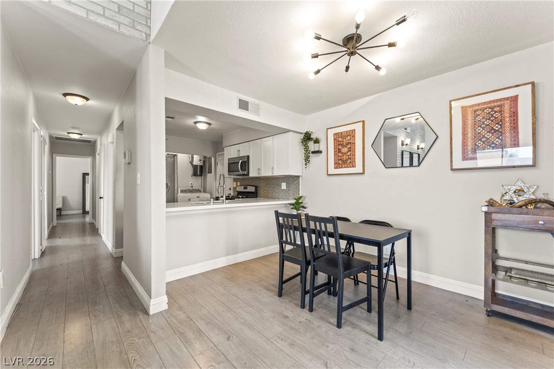 Photo 19 of 33, 1403 Santa Anita Drive #A