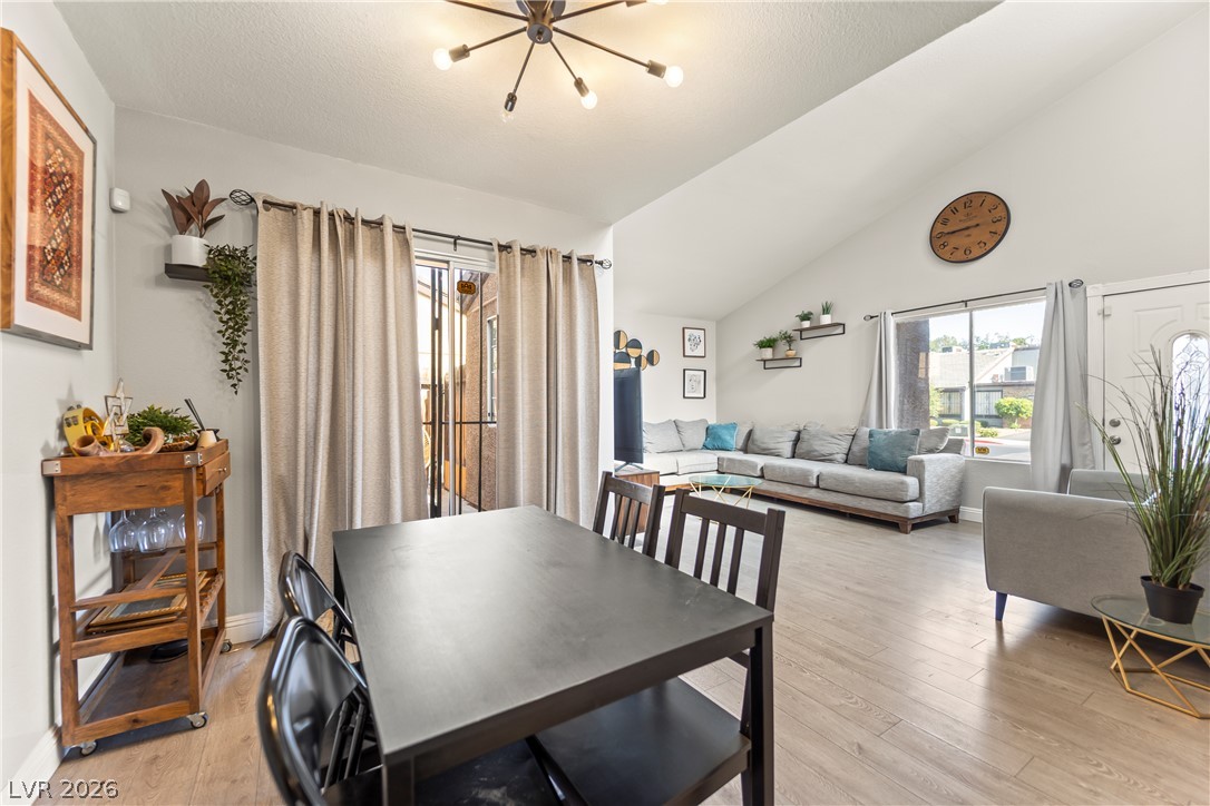 Photo 21 of 33, 1403 Santa Anita Drive #A