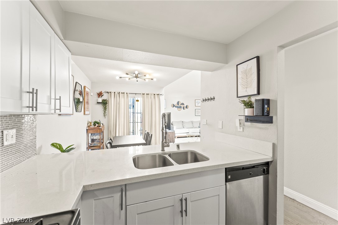 Photo 25 of 33, 1403 Santa Anita Drive #A