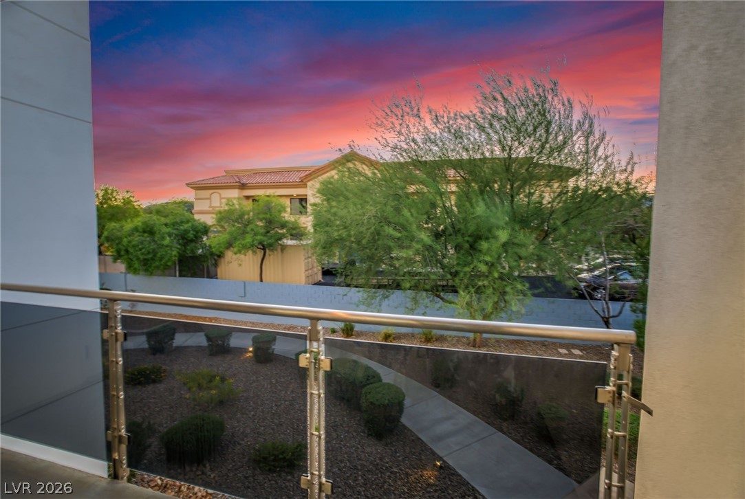 Photo 44 of 51, 8925 W Flamingo Road #201