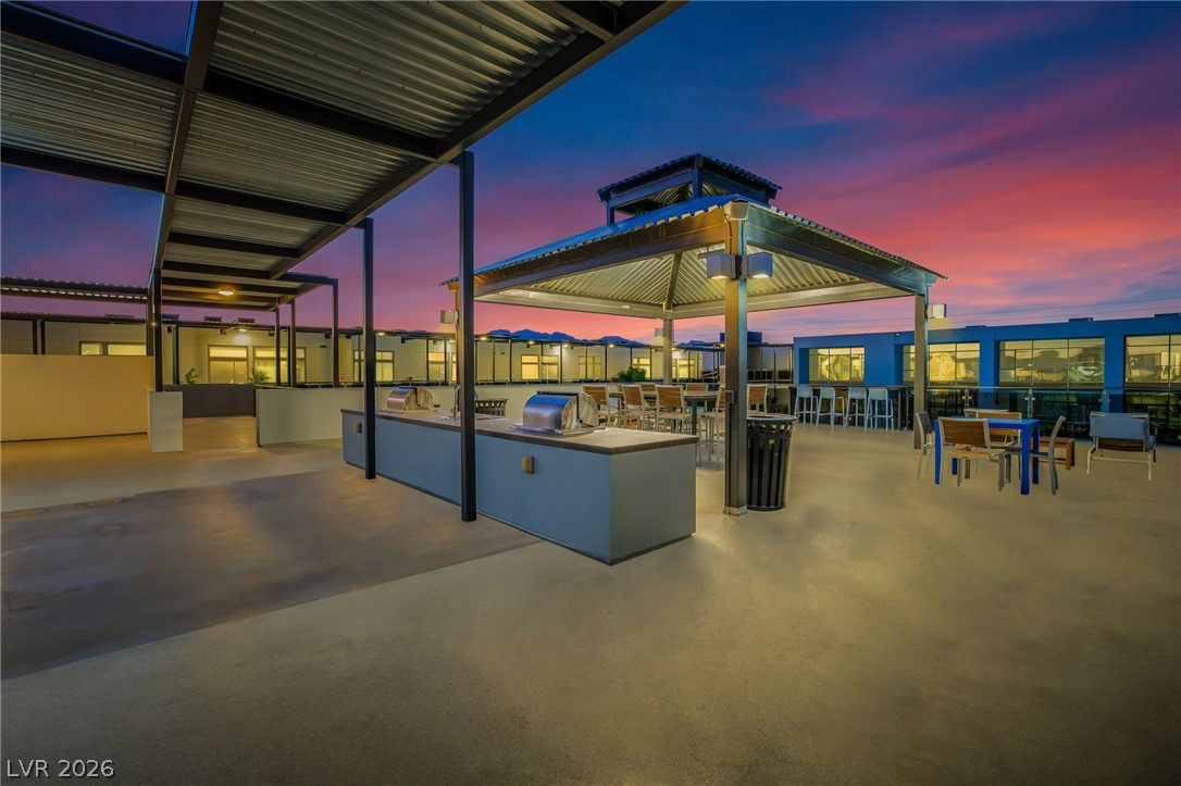 Photo 49 of 51, 8925 W Flamingo Road #201