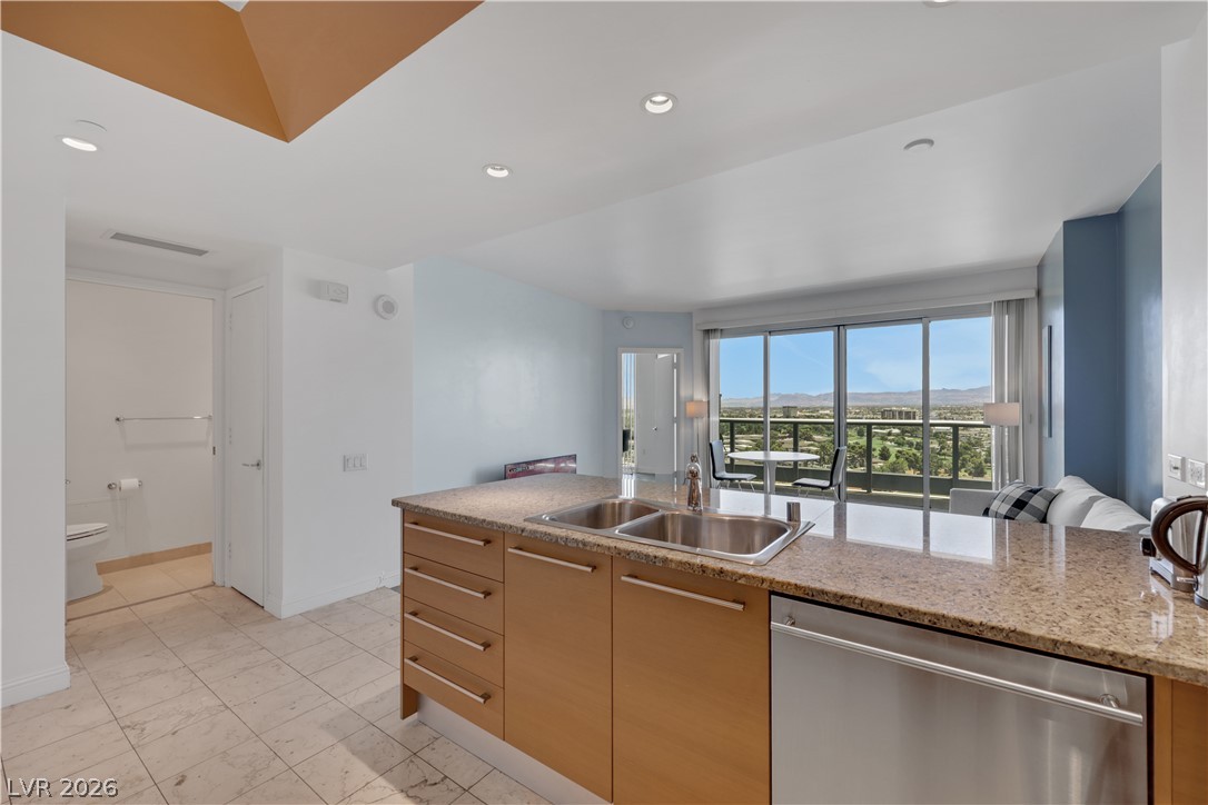 Photo 5 of 322 Karen Avenue #1604