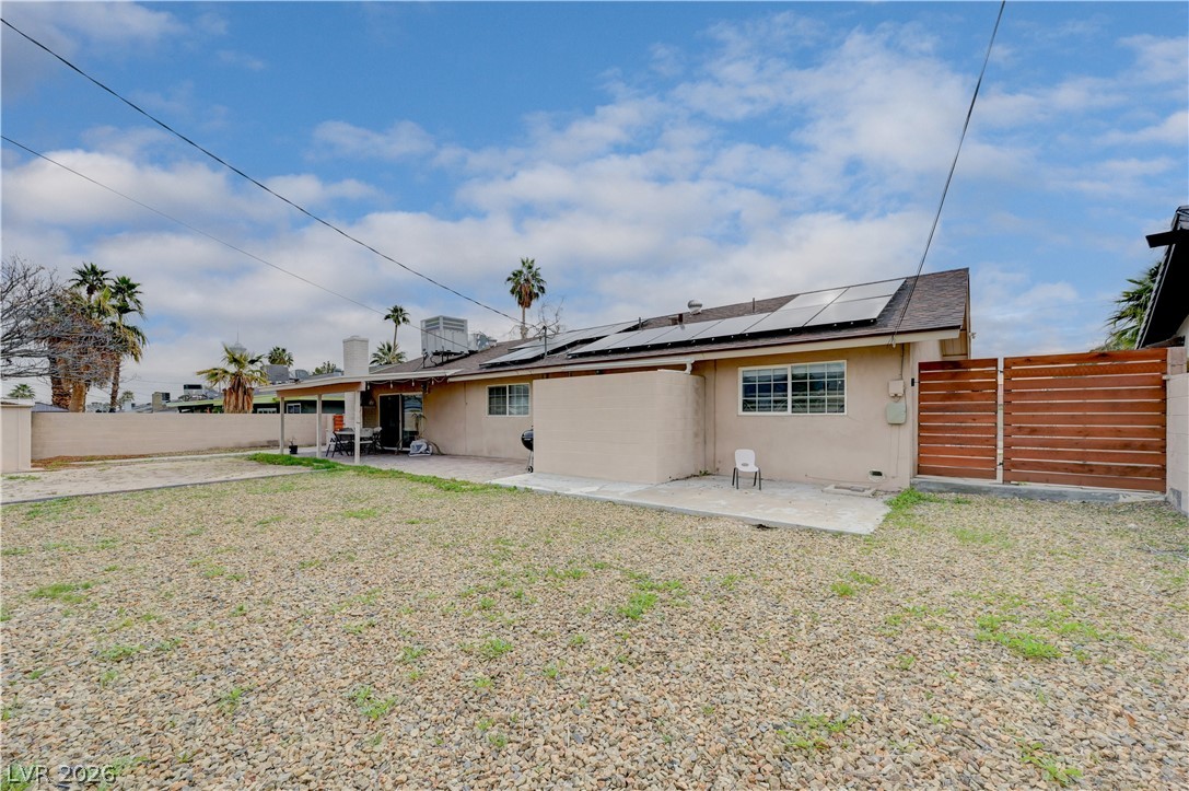 Photo 34 of 42, 2704 W Oakey Boulevard