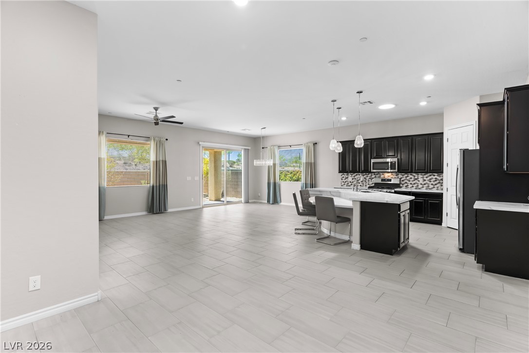 Photo 7 of 52, 652 Longfeather Street