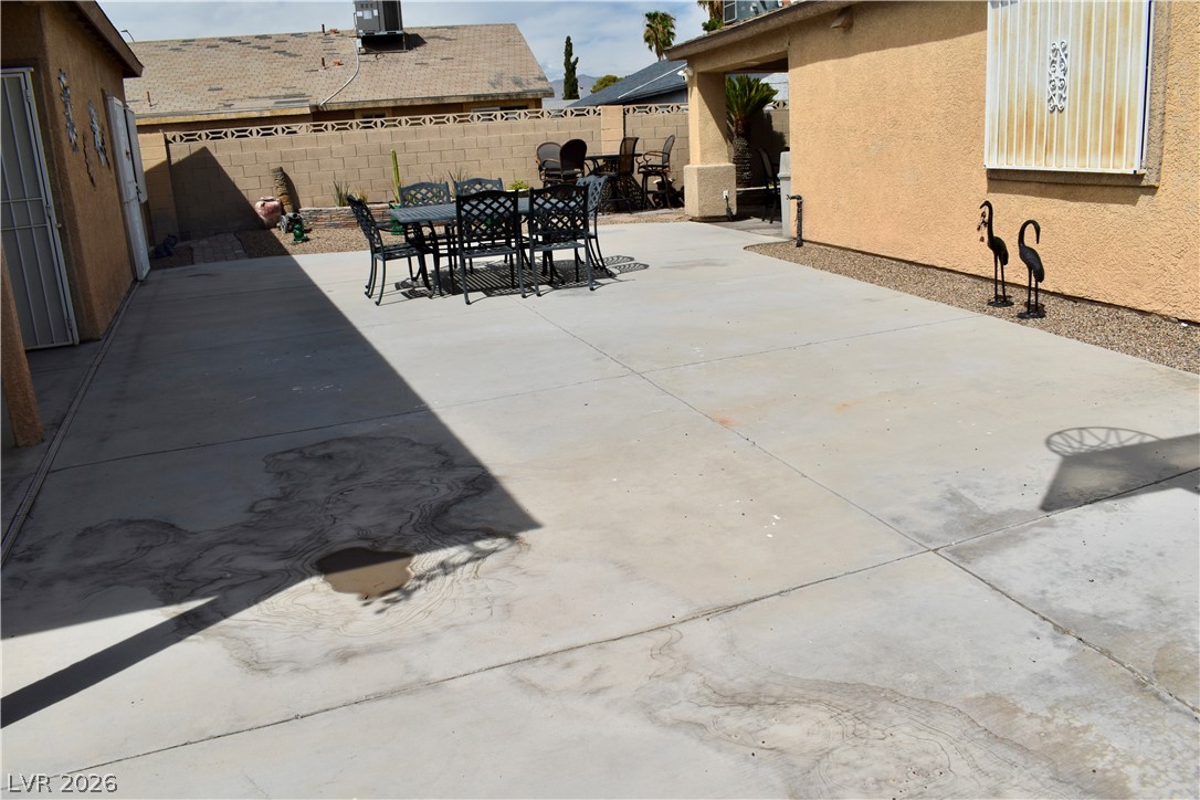 Photo 23 of 30, 5820 La Jolla Way