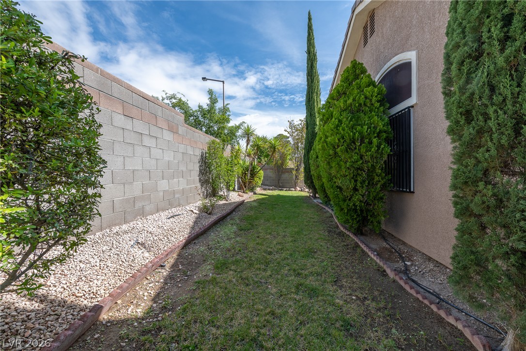 Photo 7 of 25, 1037 Novara Lane