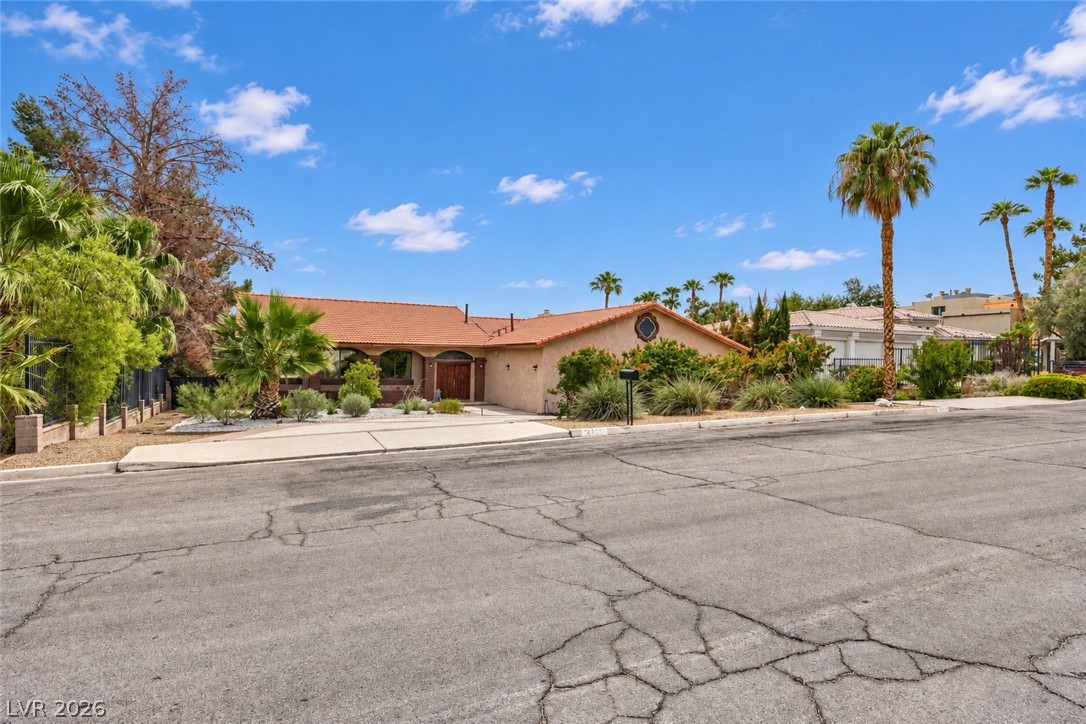 Photo 58 of 59, 2817 La Mesa Drive