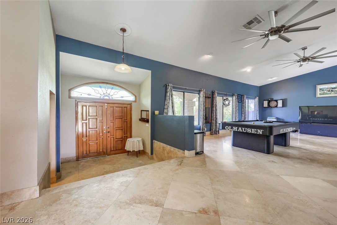 Photo 7 of 59, 2817 La Mesa Drive