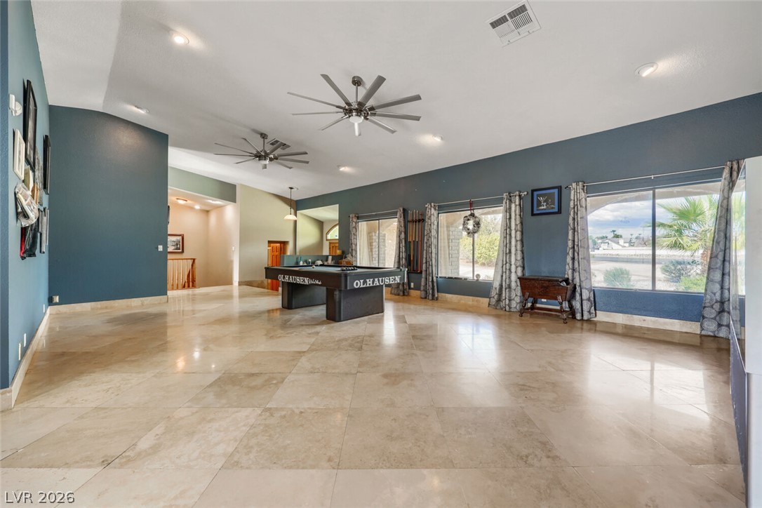Photo 9 of 59, 2817 La Mesa Drive